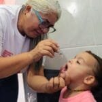 A vacina contra a poliomielite está prevista no Calendário de Vacinação Infantil