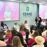 campanha destaca a conscientização sobre o câncer de mama durante todo o ano