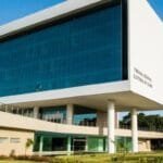 em Choró e em Santa Quitéria, os prefeitos e vice-prefeitos foram impedidos de tomar posse do cargo por decisões judiciais.