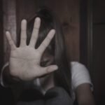 Nova lei acaba com atenuante de idade para crimes sexuais contra mulheres