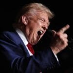 Trump ameaça impor tarifas a países que 'discriminarem' a tecnologia dos EUA