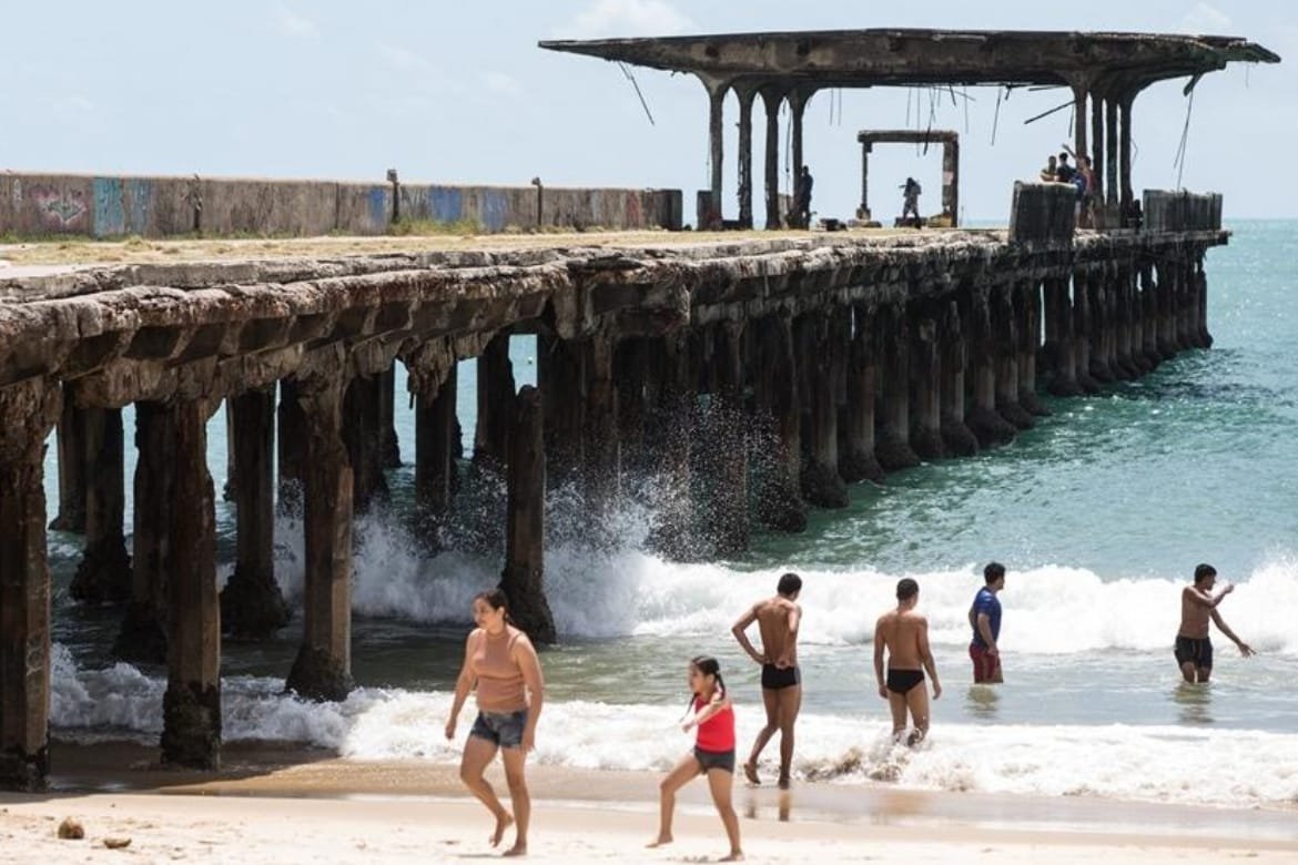 Prefeitura de Fortaleza consulta Iphan sobre possível demolição da ponte velha, na Praia de Iracema