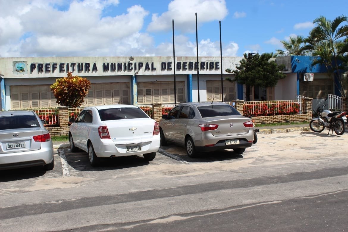 Prefeitura de Beberibe divulga edital de concurso público