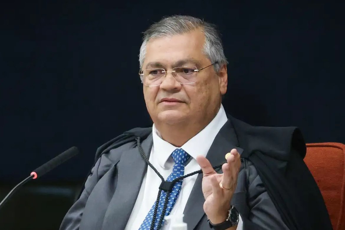 Dino vota pela condenação de Bolsonaro e mais sete