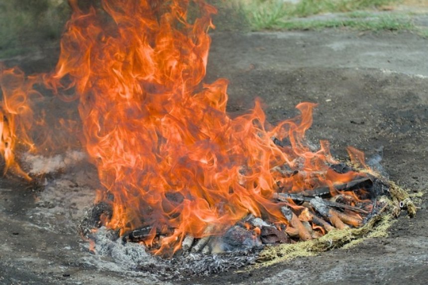 os humanos faziam fogo 350 mil anos antes do que se pensava