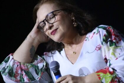 Joana Angélica apresenta “Cena, Voz e Canção”