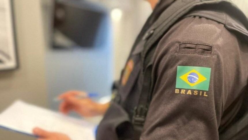 PF apura grupo suspeito de golpes com falsos investimentos na bolsa