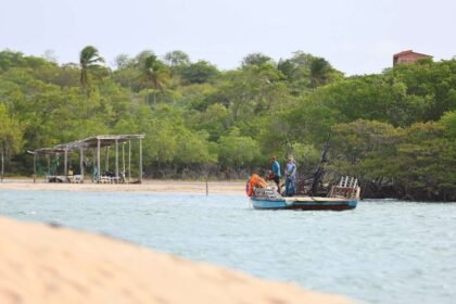 Elmano delimita primeira Reserva de Desenvolvimento Sustentável do Ceará e anuncia investimentos em turismo comunitário em Amontada