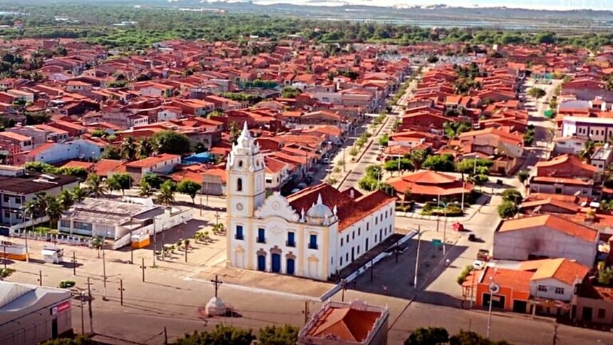 Vista da cidade de Aracati, no Ceará, que registrou queda nos homicídios em 2025