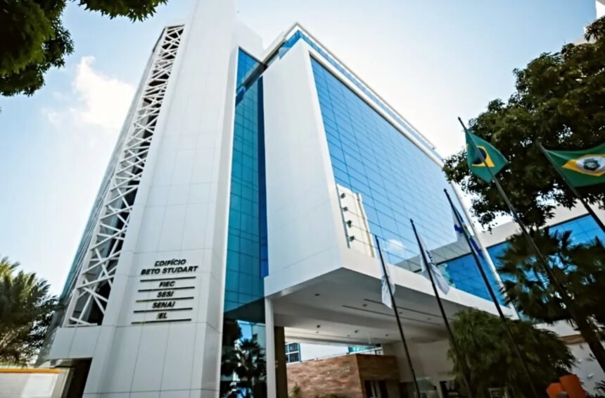 Fachada da Casa da Indústria, sede da FIEC, em Fortaleza, onde será realizado o evento Finep pelo Brasil sobre financiamento à inovação.