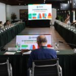 Reunião do Governo do Ceará com prefeitos e gestores municipais para apresentação da terceira fase do programa Ceará Conectado, que levará internet gratuita a todos os municípios do Estado.